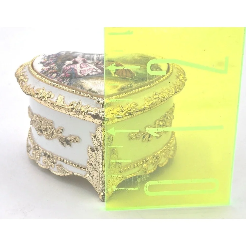 Collector's Heart‎ Music Box: Plays Beethoven's 
